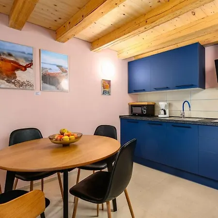 Stella Marina Deluxe Semesterbostad